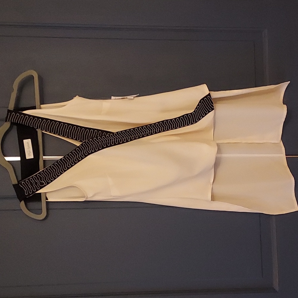 NWT Beaded hi low hem sleeveless blouse size small